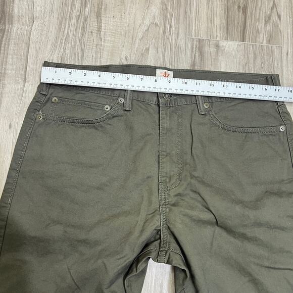 Dockers Men's Flat Front Classic Fit Olive Green Khaki Pants D3 Size W34 L29 - Picture 3 of 10